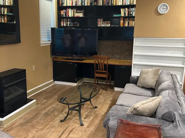 905 W Rowan St #A, Fayetteville, NC 28305