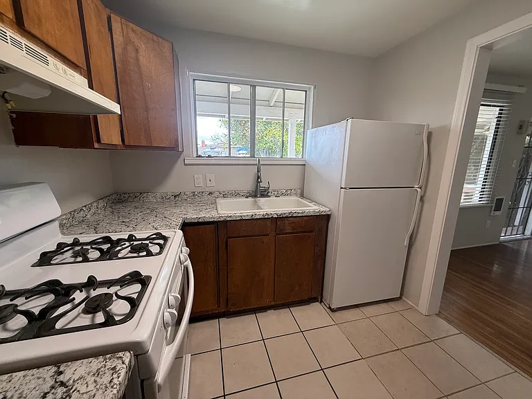 8314 Golden Ave #A — Photo 9