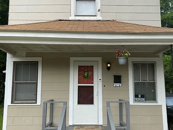 2nd image of 903 Henry St