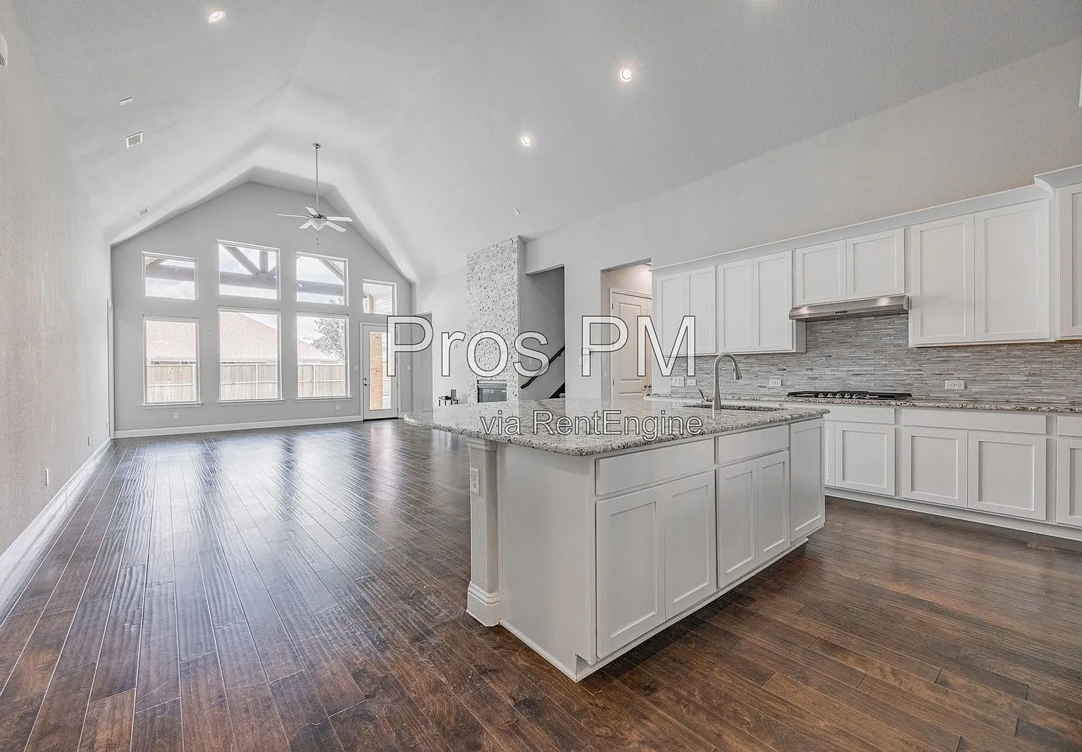 4 bed, 5.0 bath, 4124 sqft, $4,325 — Photo 4
