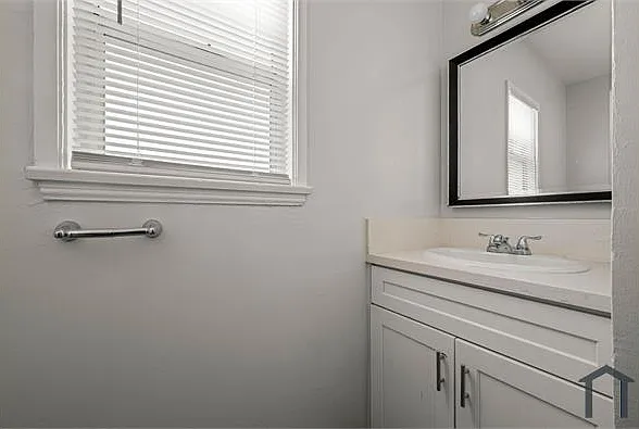207 S Kenmore Ave #5 — Photo 10