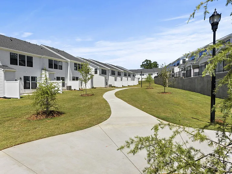 Northside Townhomes — Photo 44