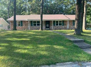 15 Edgewood Ln N, Centralia, IL 62801