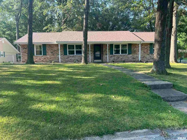 15 Edgewood Ln N, Centralia, IL 62801