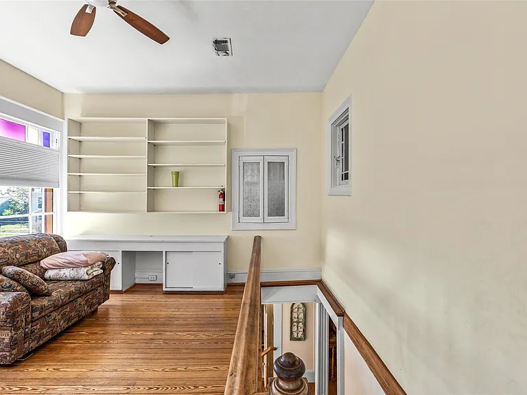 2927 Bernardo De Galvez Ave — Photo 11