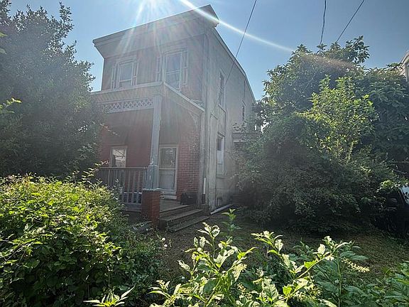 3rd image of 5821 Jackson St