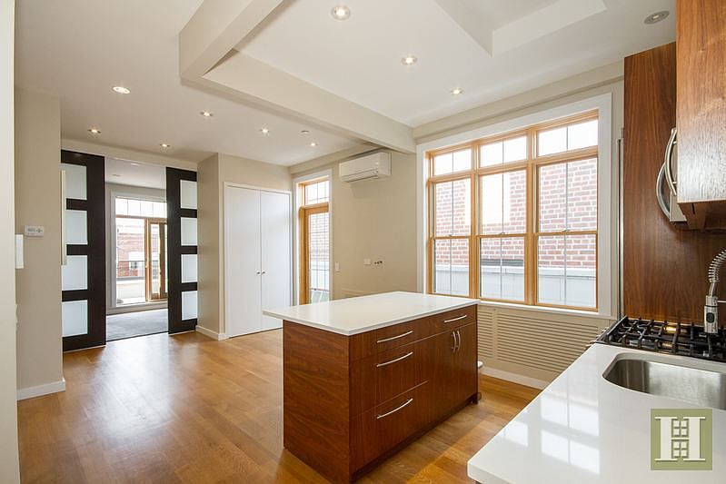 2nd image of 3067 47th St