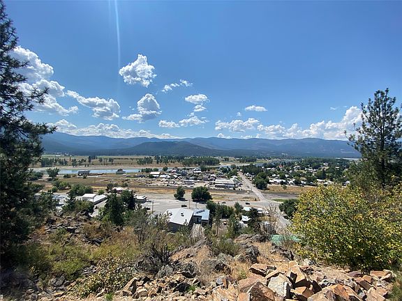 5th image of 2 Railroad Ave