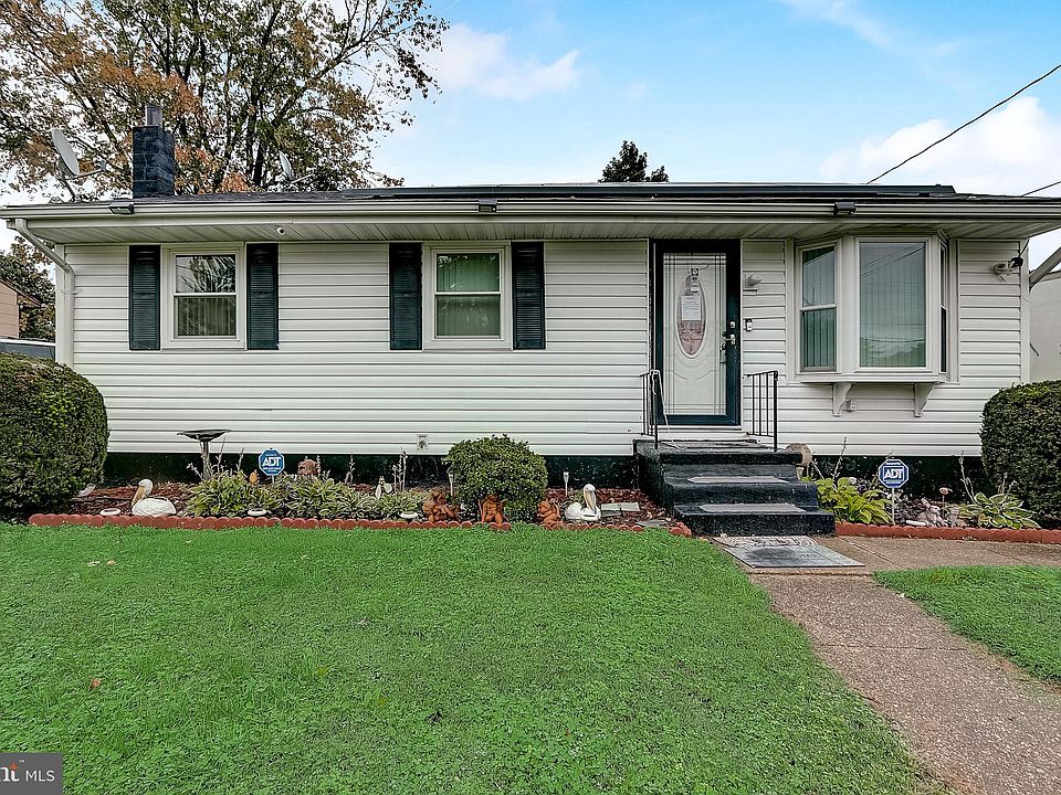 1st image of 104 Rosecrest Dr