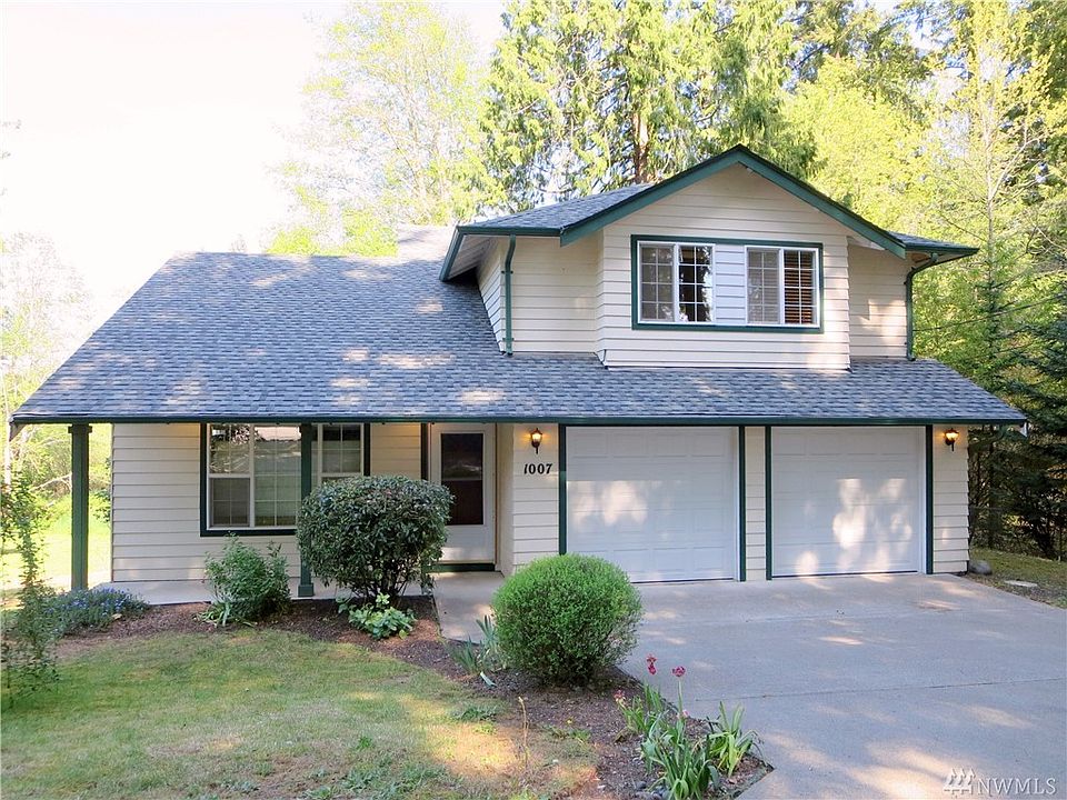 1st image of 1007 Lake Park Dr SW