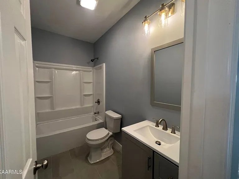 1219 Delaware Ave — Photo 18