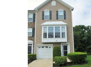 92 River Ln, Delanco, NJ 08075