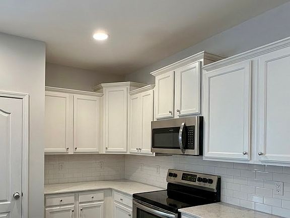 4th image of 296 Old Montague Way