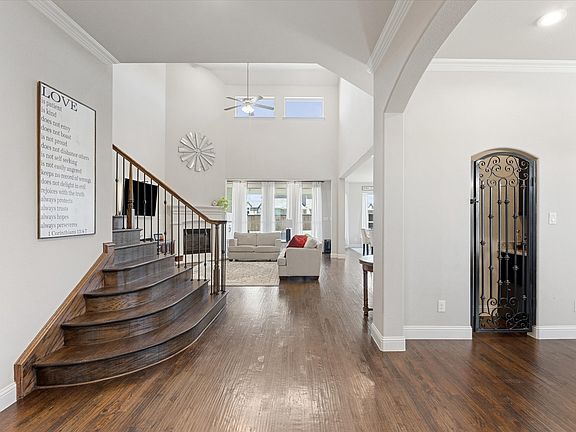 5th image of 6520 Elderberry Way