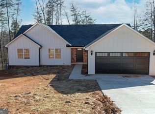 126 Thornblade Trl, Cleveland, GA 30528