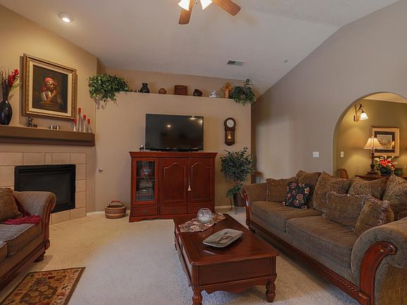 20160903181351252077000000-o