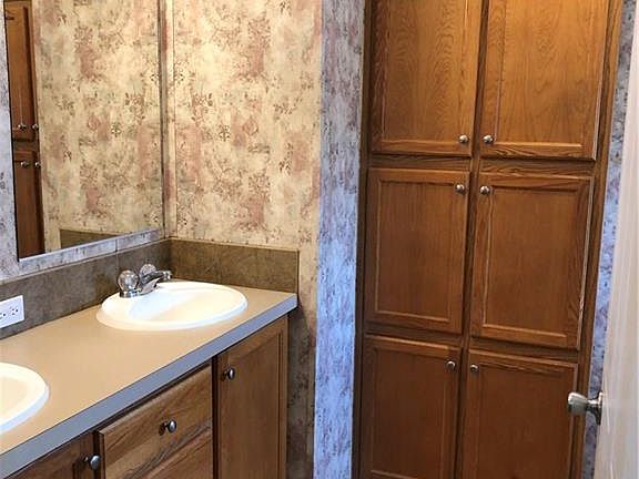 5th image of 1648 Sunny Pines Dr