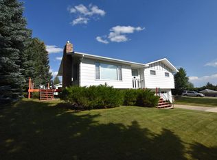 301 10th Ave NE, Choteau, MT 59422