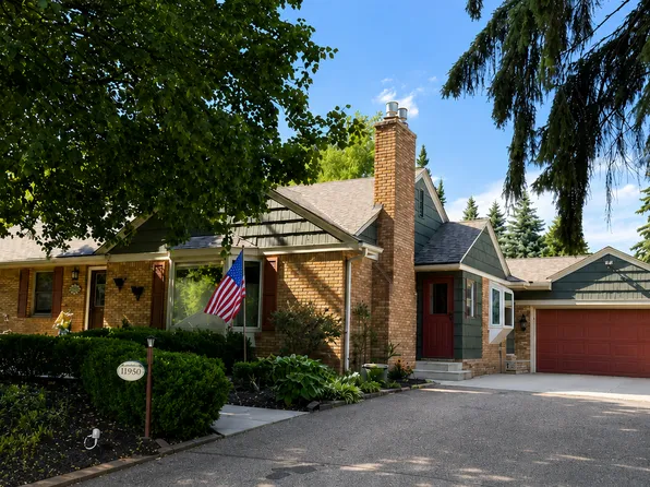 1715 Preston Ln, Hopkins, MN 55343