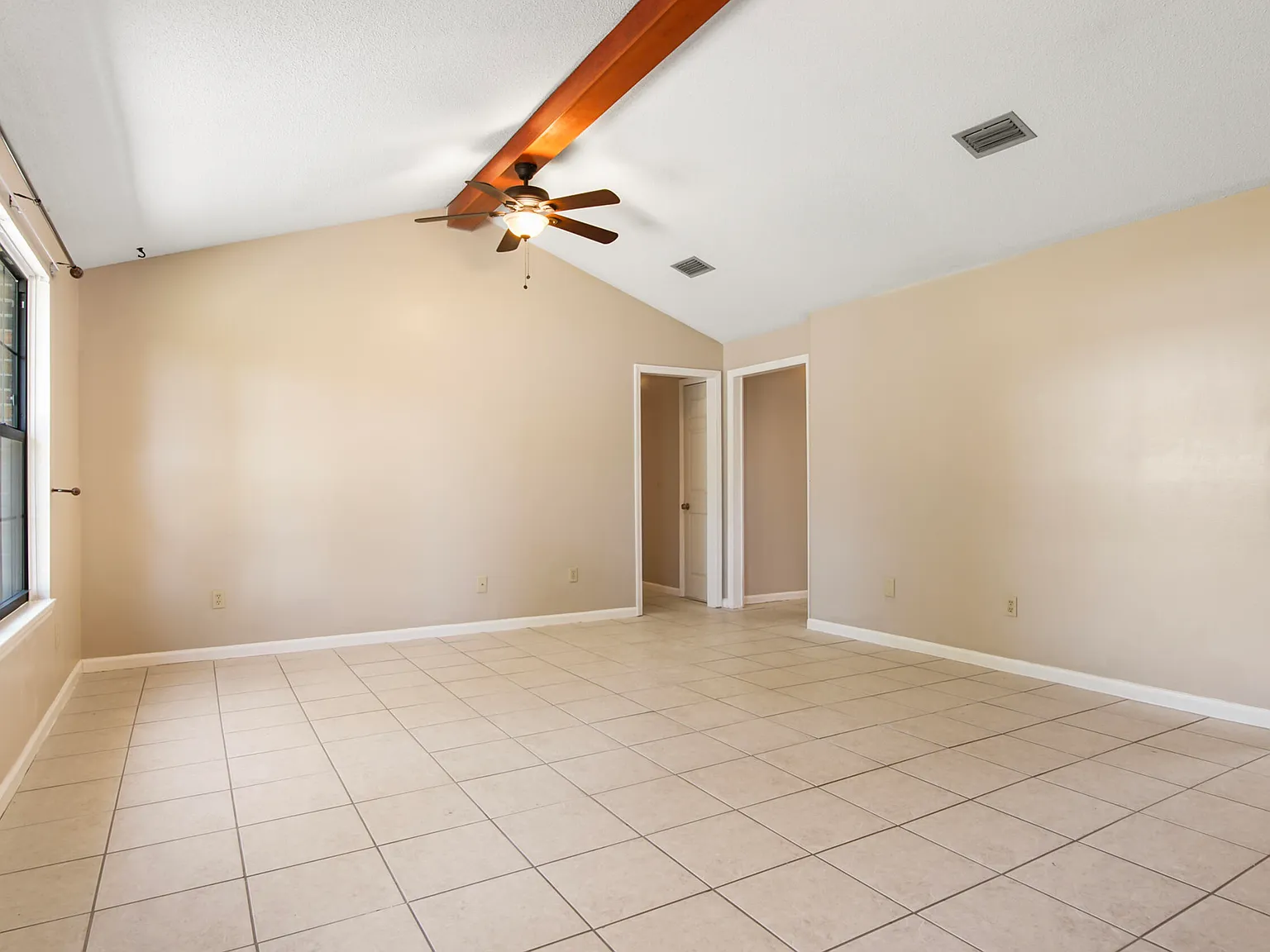3 bed, 1162 sqft, $2,150 — Photo 4