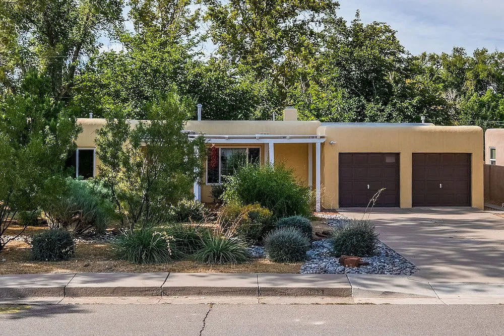 3812 Calle Del Monte NE - 3812... — Photo 1