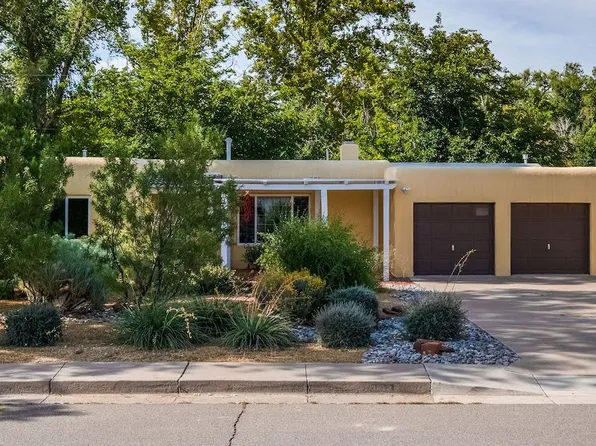 3812 Calle Del Monte NE, Albuquerque, NM 87110