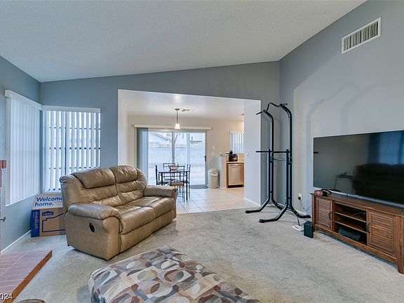 4th image of 643 Paulson Dr
