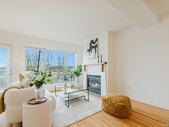 4th image of 864 Central Spur Rd #11