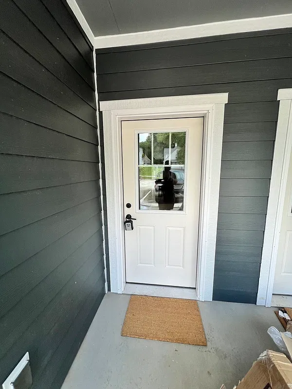3 bed, 2.0 bath, 1510 sqft, $3,250 — Photo 2