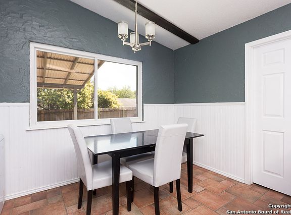 5th image of 14226 Canary Ln