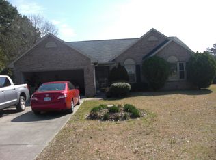 204 Carriage Dr, Jacksonville, NC 28546