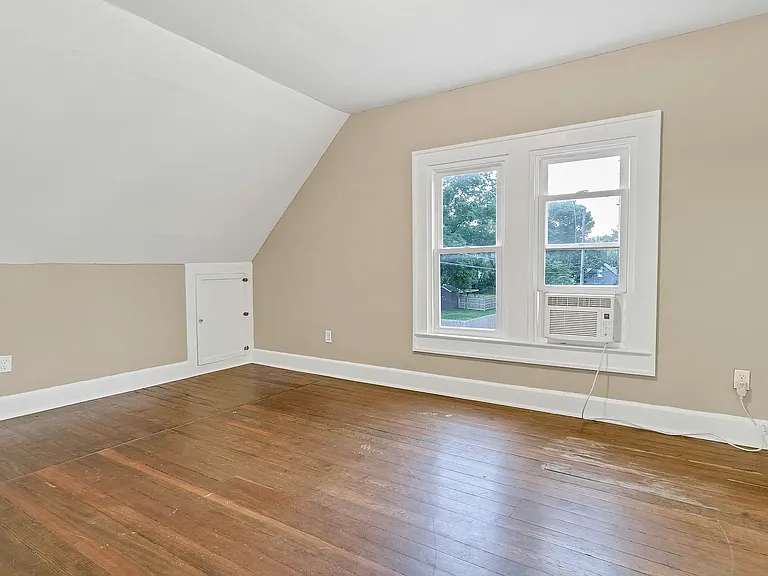 330 Bernard Ave — Photo 27