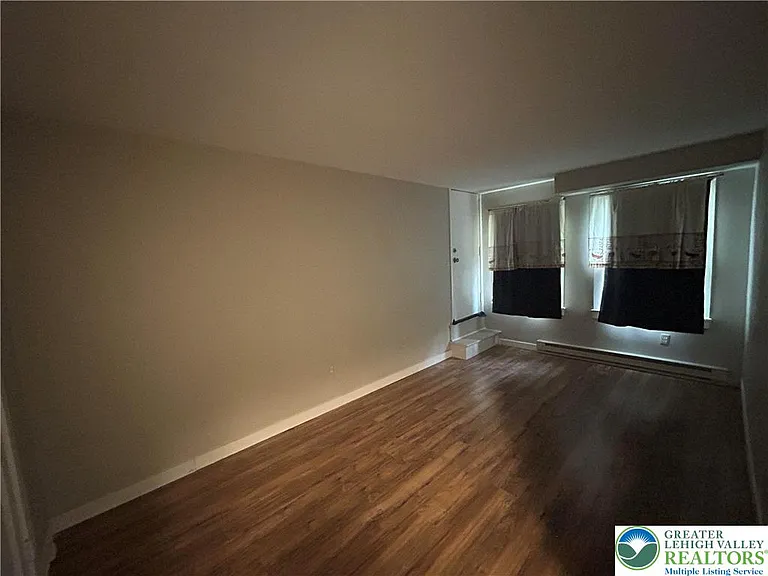 218 E Susquehanna St #1A — Photo 6