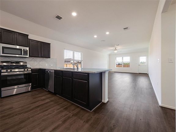 5th image of 15417 Summer Ray Dr
