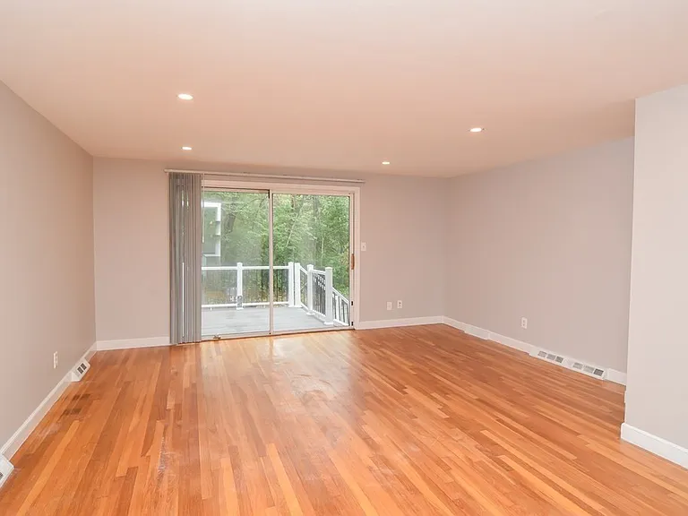 37-49 Arcadia Ave #45 — Photo 7