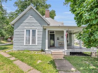 107 E 4th St, Carrollton, MO 64633