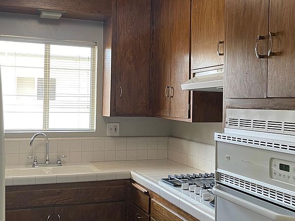 4th image of 11943 Kiowa Ave APT 6