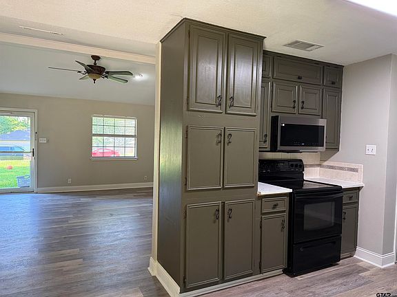 4th image of 307 Woodhaven Dr