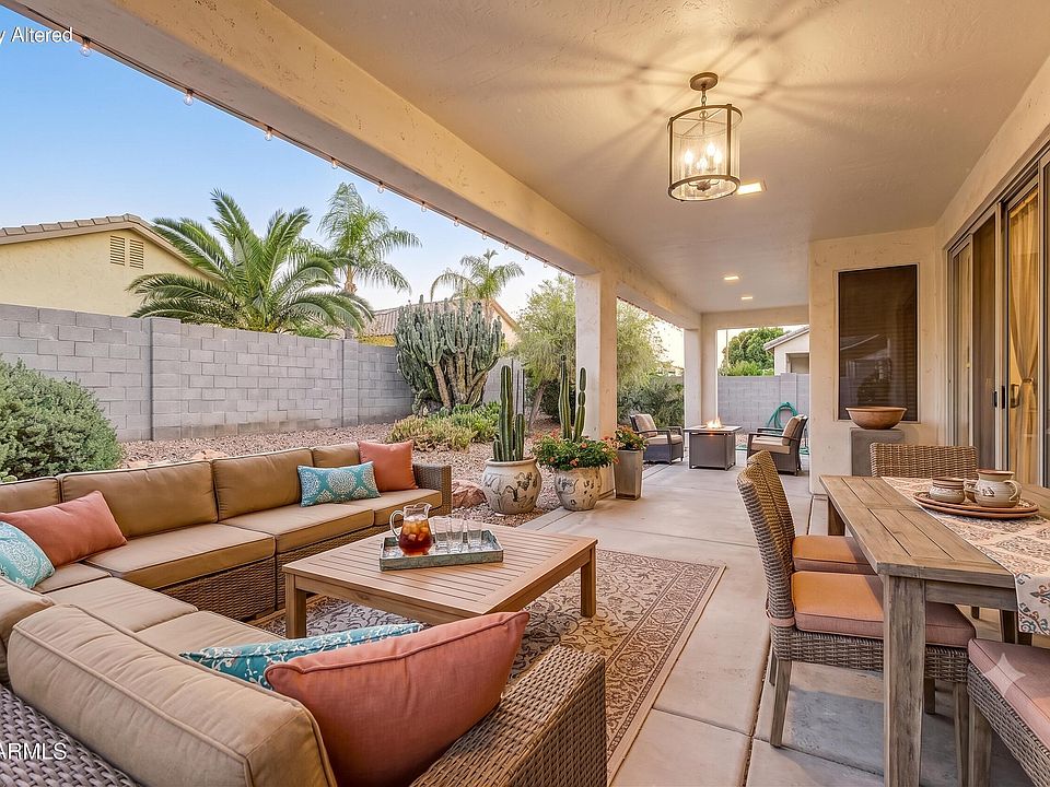 1st image of 1528 E LAREDO Street
