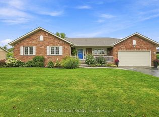 22 Hallett Cres, Kawartha Lakes, ON K0M2C0