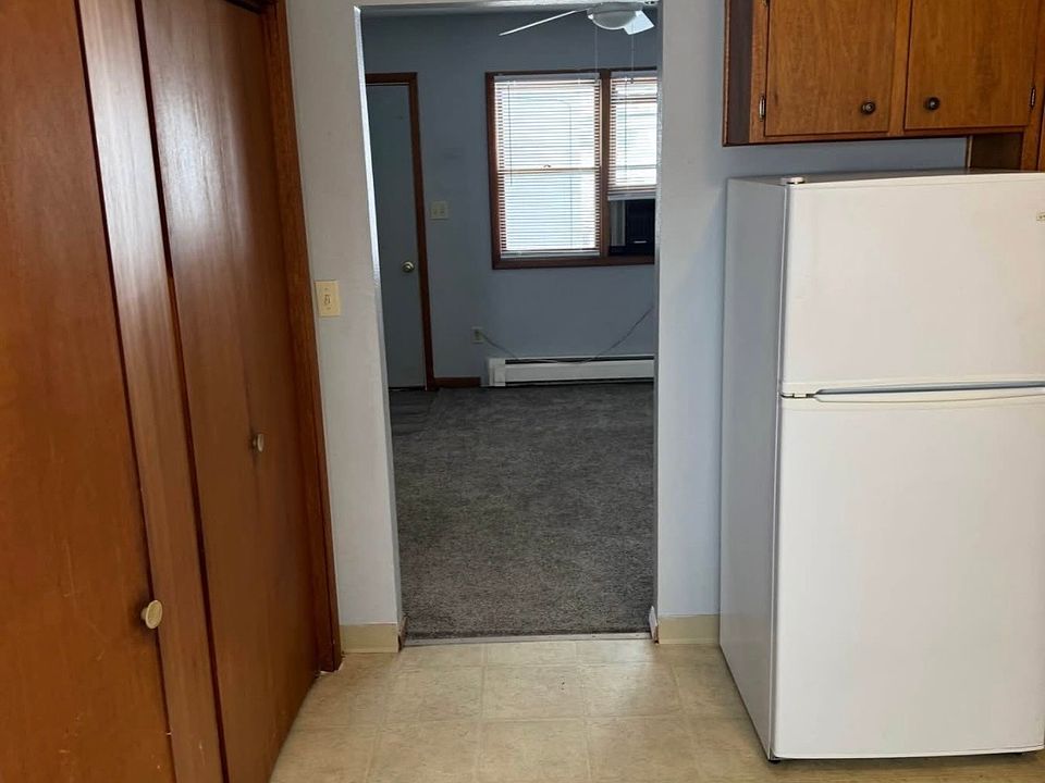 1st image of 211 E Church St #3