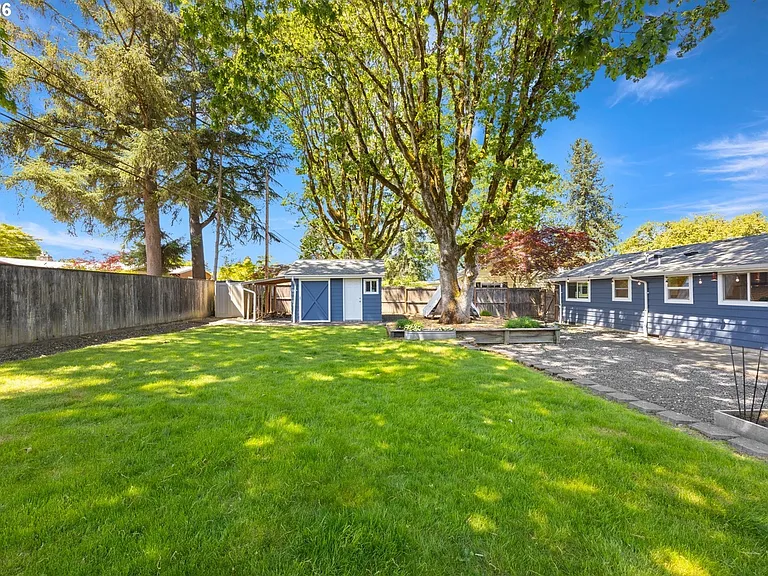 12320 SW Tremont St — Photo 23