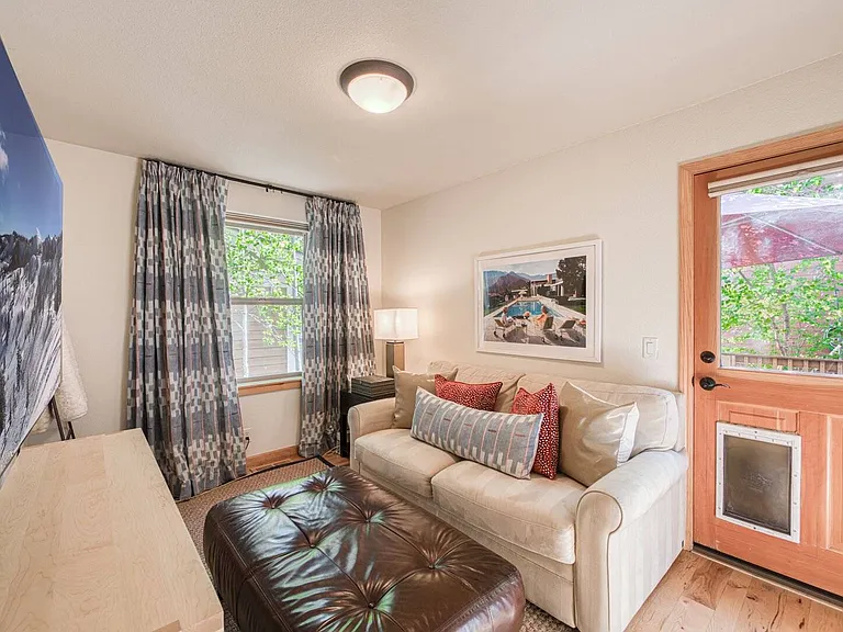 10559 Sara Bear Ln — Photo 23