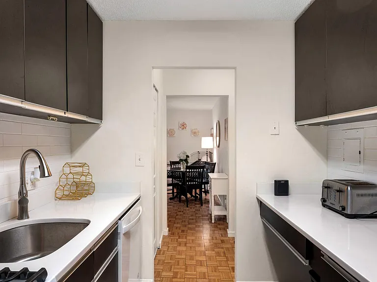 33 Pond Ave #409 — Photo 15