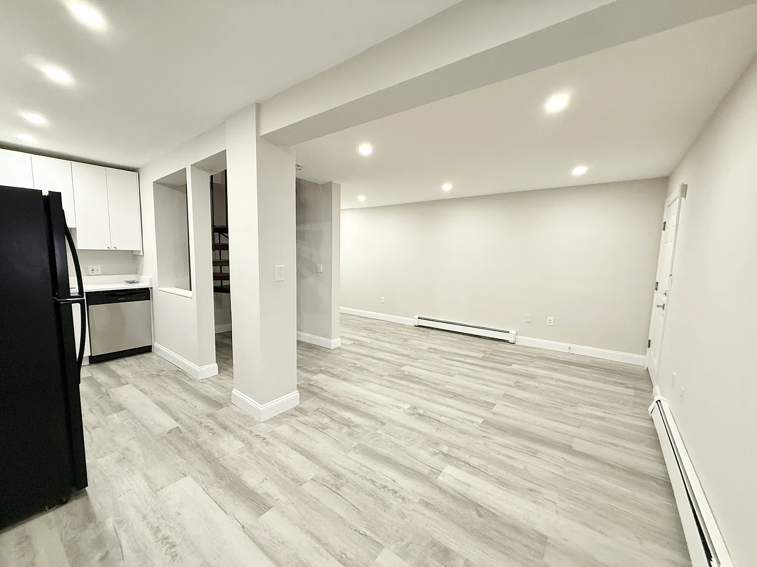 3 bed, $3,000 — Photo 4