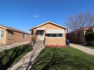 10061 S Albany Ave, Evergreen Park, IL 60805