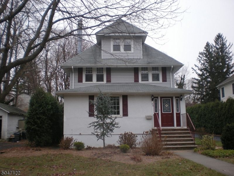 1st image of 46 W Oak St