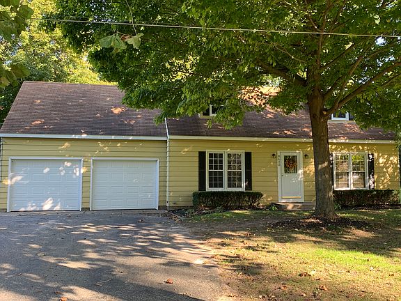 3rd image of 8620 Division Ct SE