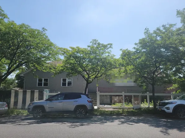 472 Netherland Ave, Staten Island, NY 10303