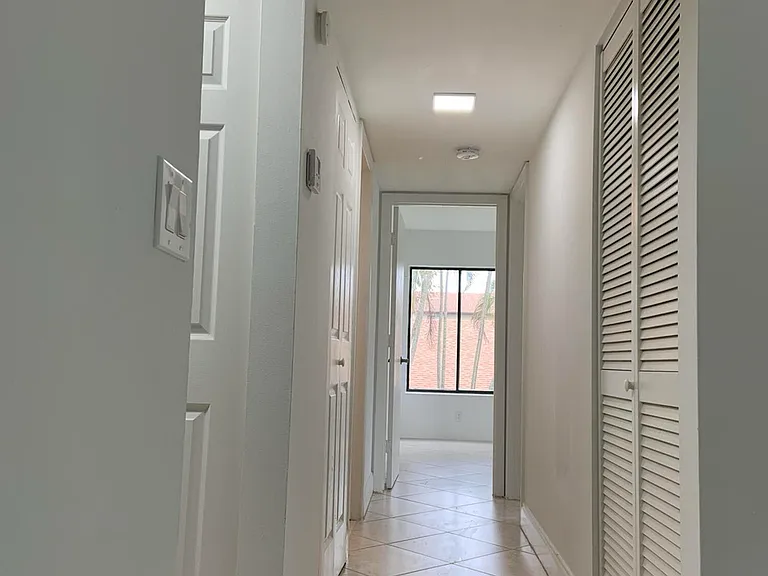 617 Sea Pine Way #D2 — Photo 9